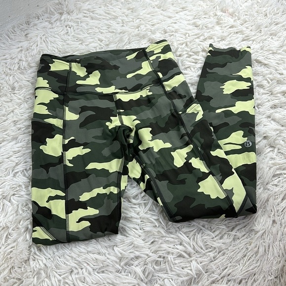 Lululemon Fast and Free Tight 25" *Non-Reflective Nulux Heritage 365 Camo Crispi - Picture 1 of 6